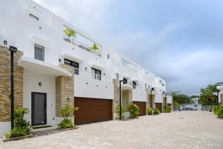 3318 Day Ave #7, Miami, FL 33133 - Image #2