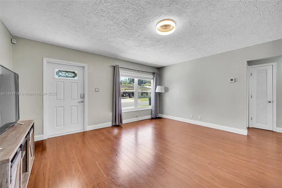 6001 NW 66th Ter, Tamarac, FL 33321 - Image #3