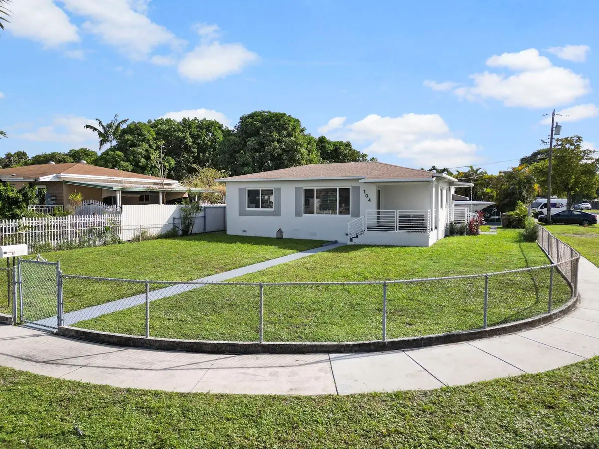 104 E 58th St, Hialeah, FL 33013 - Image #1