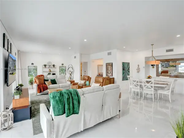 3800 Hillcrest Dr #1204, Hollywood, FL 33021