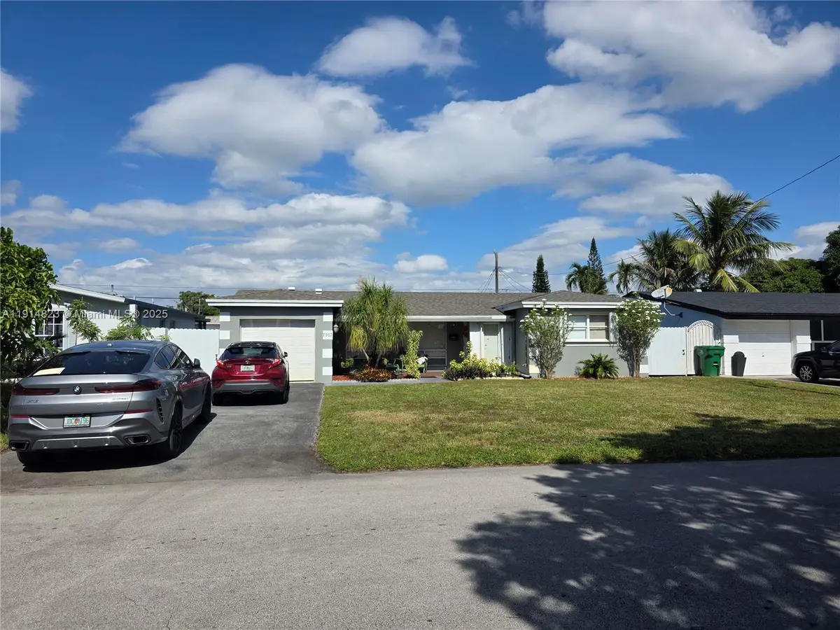 7917 Tropicana St, Miramar, FL 33023 - Image #1