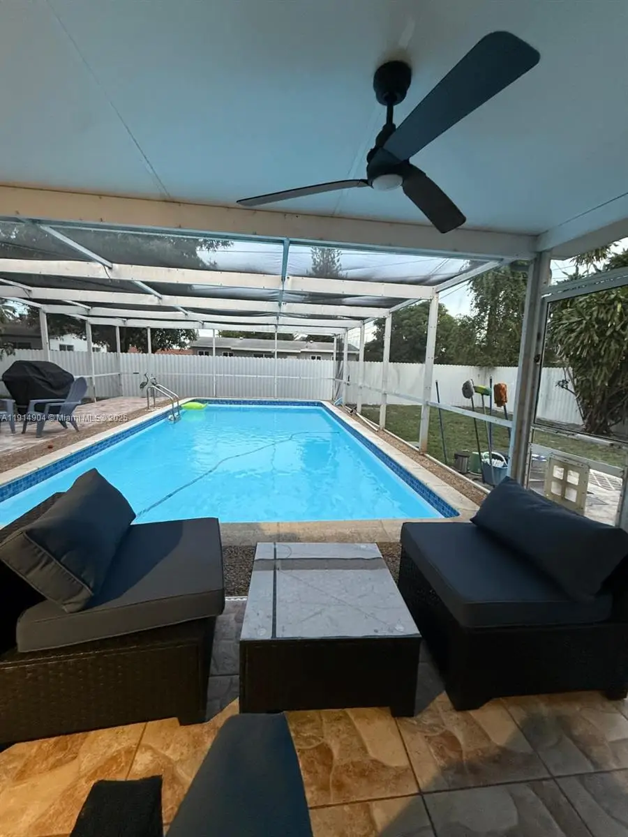 18415 NW 42nd Pl, Miami Gardens, FL 33055 - Image #1