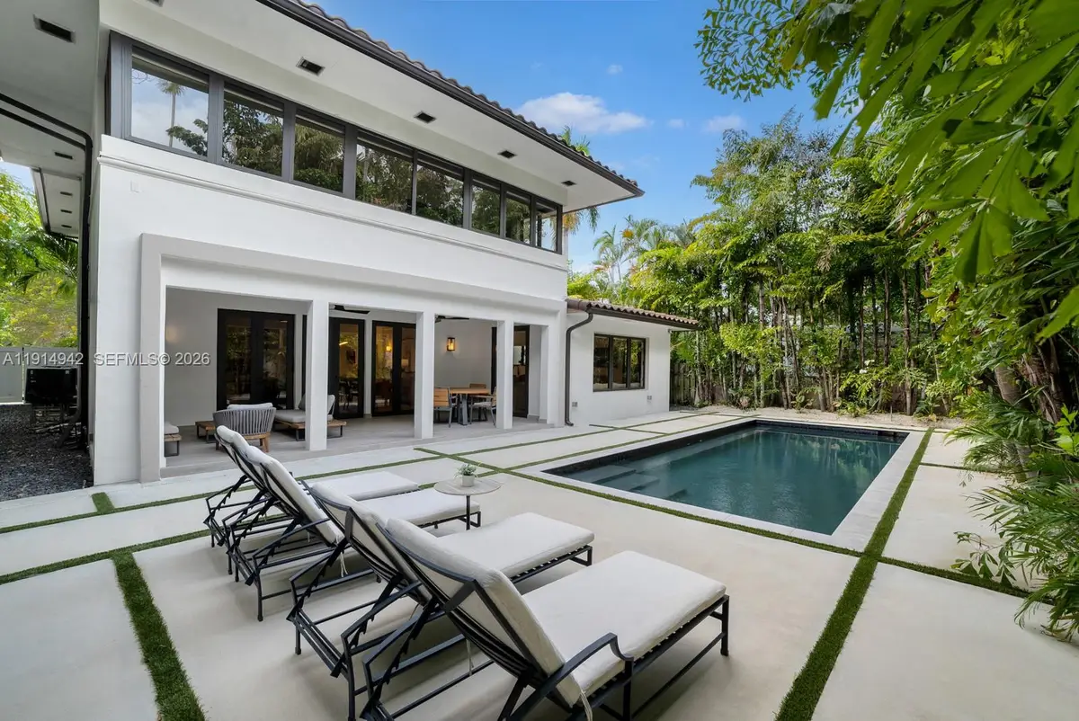 5735 N Bay Rd, Miami Beach, FL 33140 - Image #1