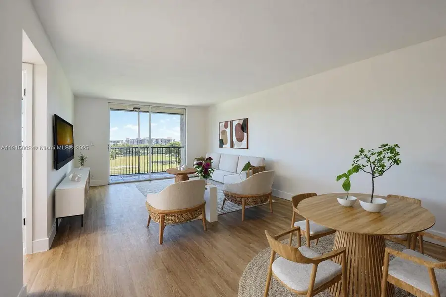 3300 W Rolling Hills Cir #701, Davie, FL 33328 - Image #3