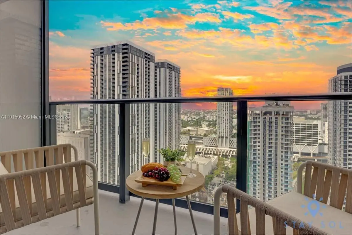 159 NE 6th St #3004, Miami, FL 33132 - Image #1