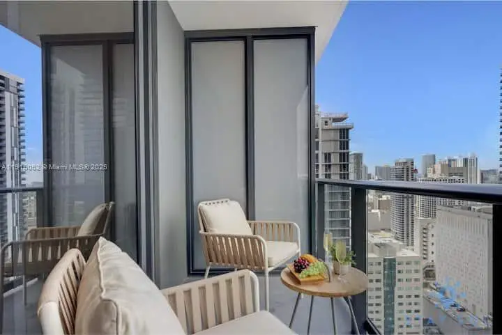 159 NE 6th St #3004, Miami, FL 33132 - Image #3