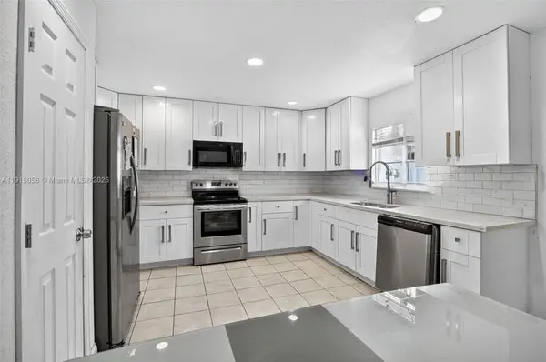 2920 NW 9th Pl, Fort Lauderdale, FL 33311