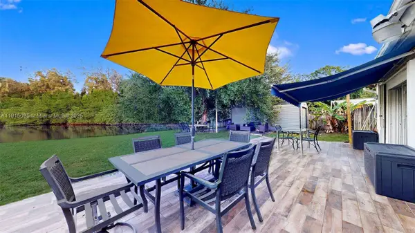 105 N 31st Ave, Hollywood, FL 33021