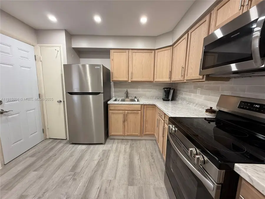 19001 NE 14th Ave #144, Miami, FL 33179 - Image #2