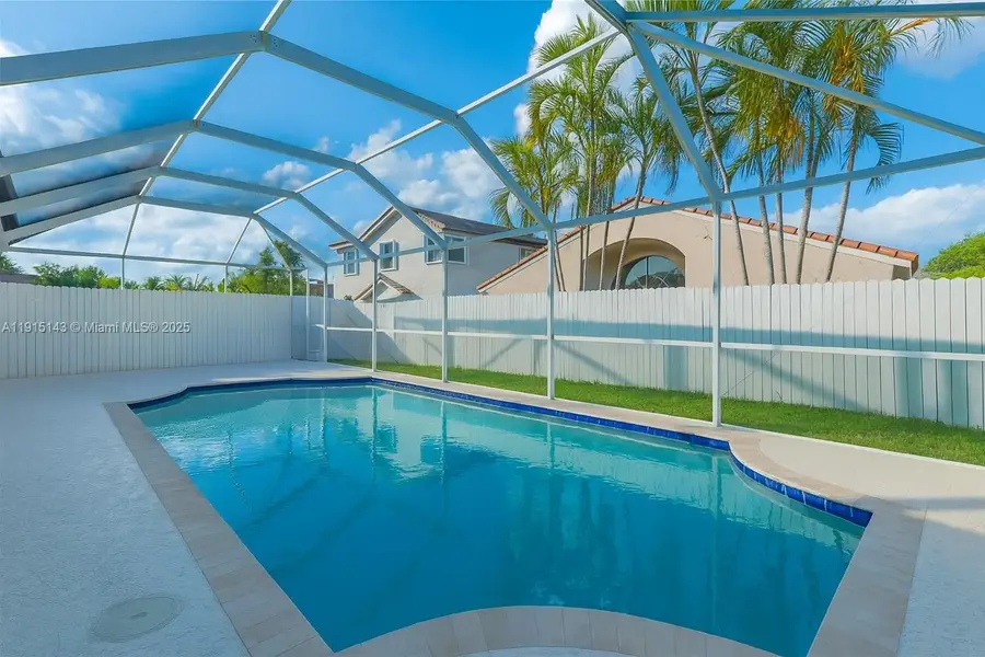 18337 SW 4th St, Pembroke Pines, FL 33029 - Image #2