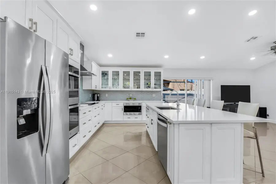 18337 SW 4th St, Pembroke Pines, FL 33029 - Image #3