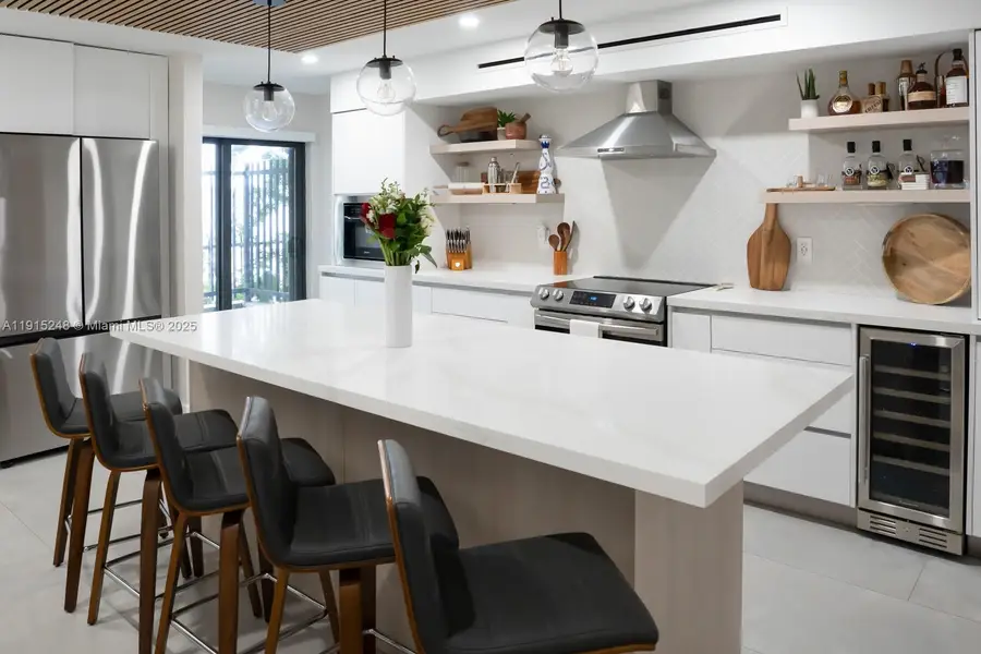 400 Valencia Ave #3, Coral Gables, FL 33134 - Image #2