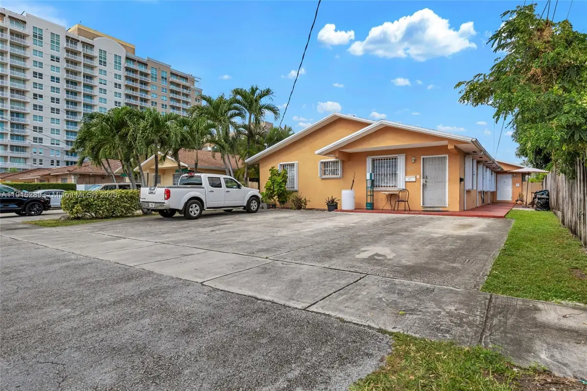 3631 SW 27th St, Miami, FL 33133 - Image #1