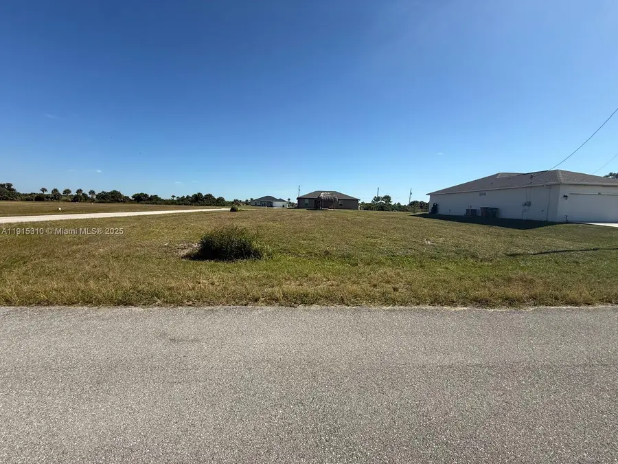 4053 NW 36th Pl, Cape Coral, FL 33993 - Image #3