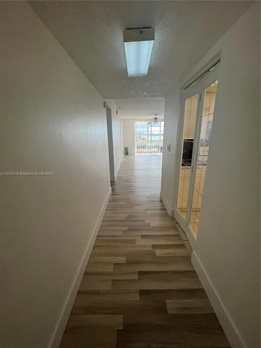 18601 NE 14th Ave #407, Miami, FL 33179 - Image #2