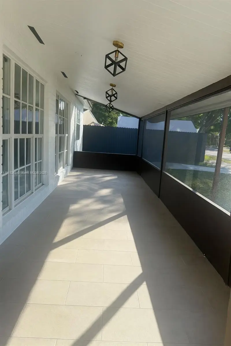 1484 SW 47th Ter, Fort Lauderdale, FL 33317 - Image #2