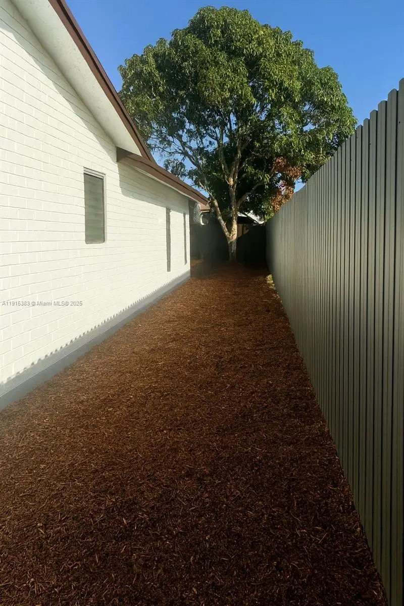 1484 SW 47th Ter, Fort Lauderdale, FL 33317 - Image #3