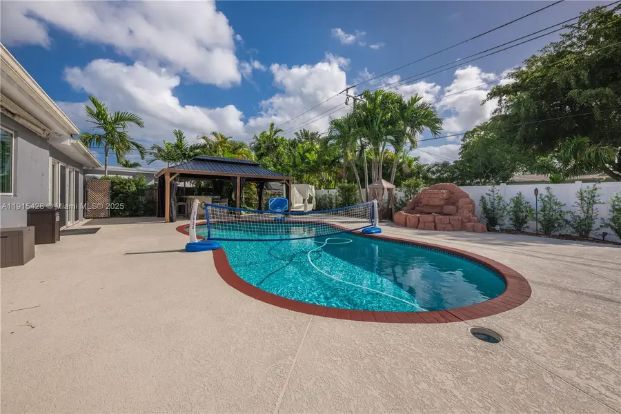 314 SE 3rd St, Dania Beach, FL 33004 - Image #3