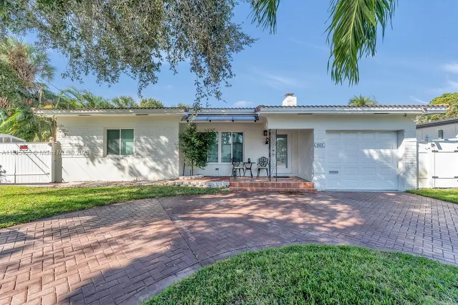 801 NE 19th Ter, Fort Lauderdale, FL 33304 - Image #2