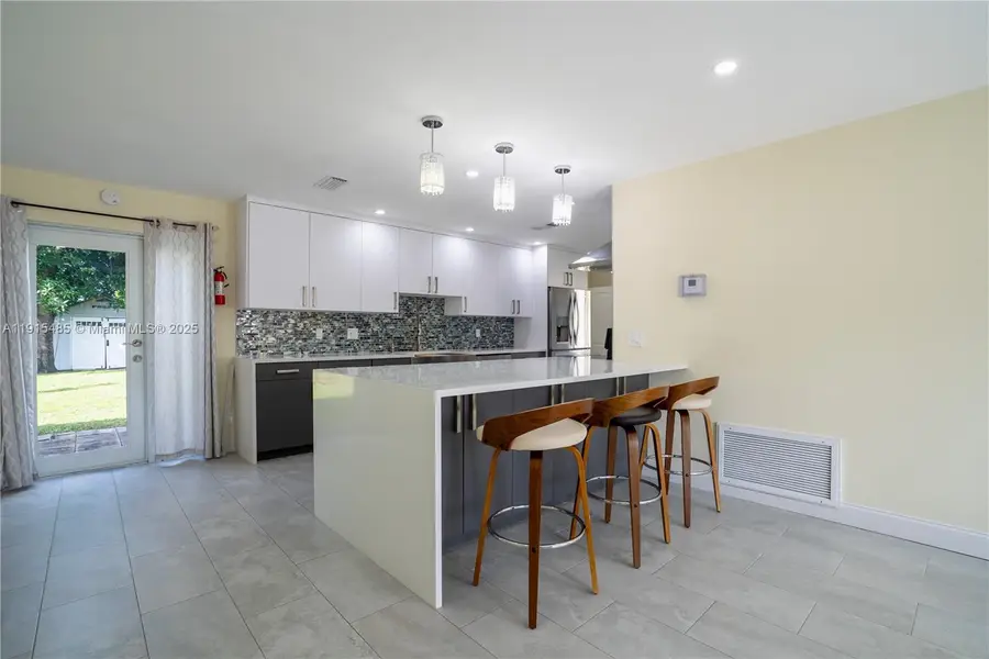 2631 NW 47th Ave, Lauderhill, FL 33313 - Image #2