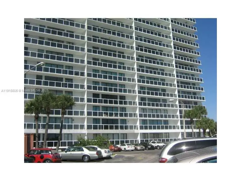 20515 E Country Club Dr #147, Aventura, FL 33180 - Image #2