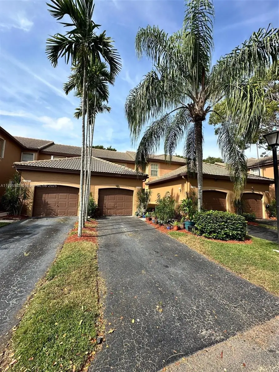 1365 W Veracruz Ln #4-10, Weston, FL 33327 - Image #1