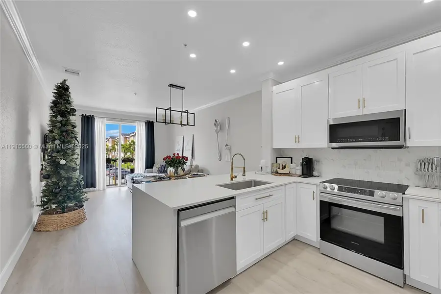 7060 NW 177th St #204-12, Hialeah, FL 33015 - Image #2