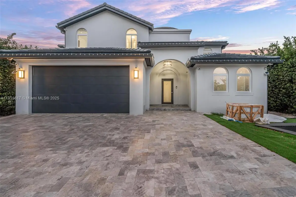 5978 Alton Rd, Miami Beach, FL 33140 - Image #1