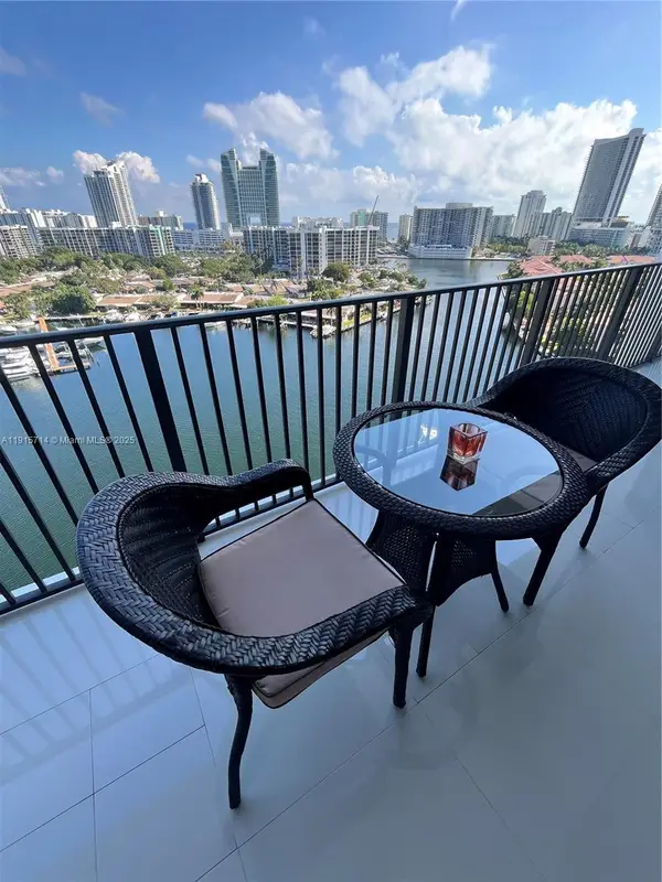 300 Three Islands Blvd #414, Hallandale Beach, FL 33009