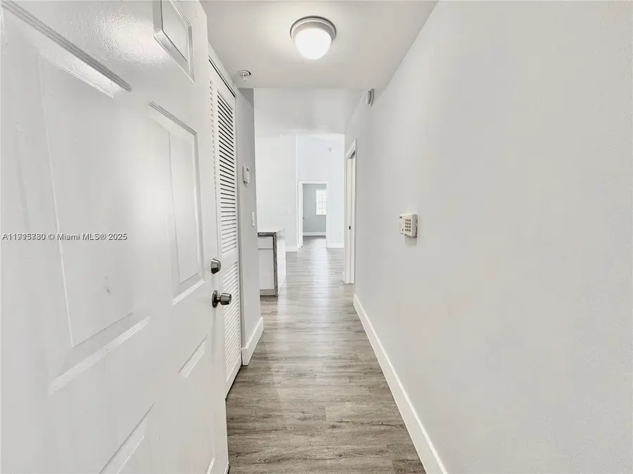 677 SW 111th Ave #303, Pembroke Pines, FL 33025 - Image #3