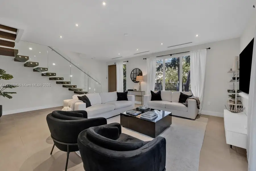 2851 SW 33rd Ct #2851, Miami, FL 33133 - Image #2