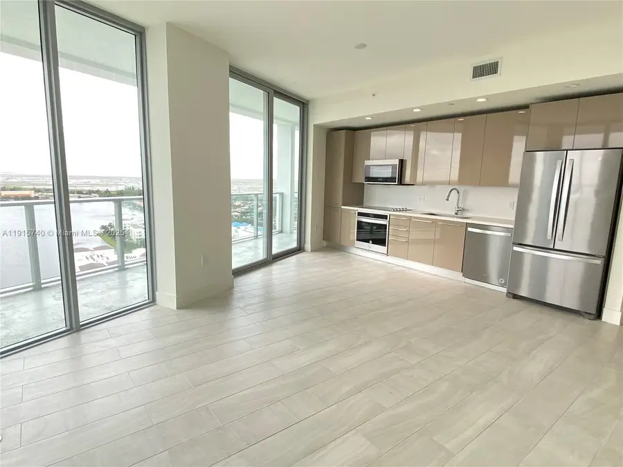 2000 Metropica Way #2104, Sunrise, FL 33323 - Image #3