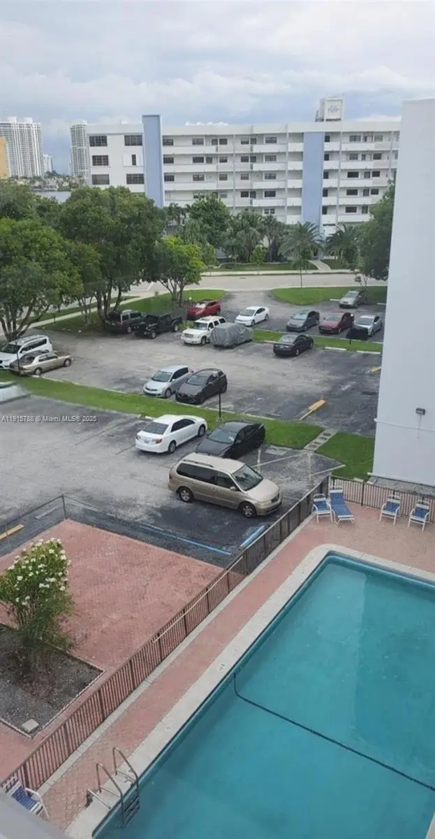 250 180th Dr #510, Sunny Isles Beach, FL 33160 - Image #3