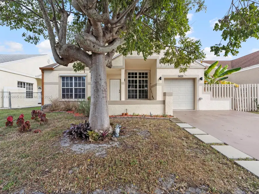 1431 SW 85th Ave, Pembroke Pines, FL 33025 - Image #2