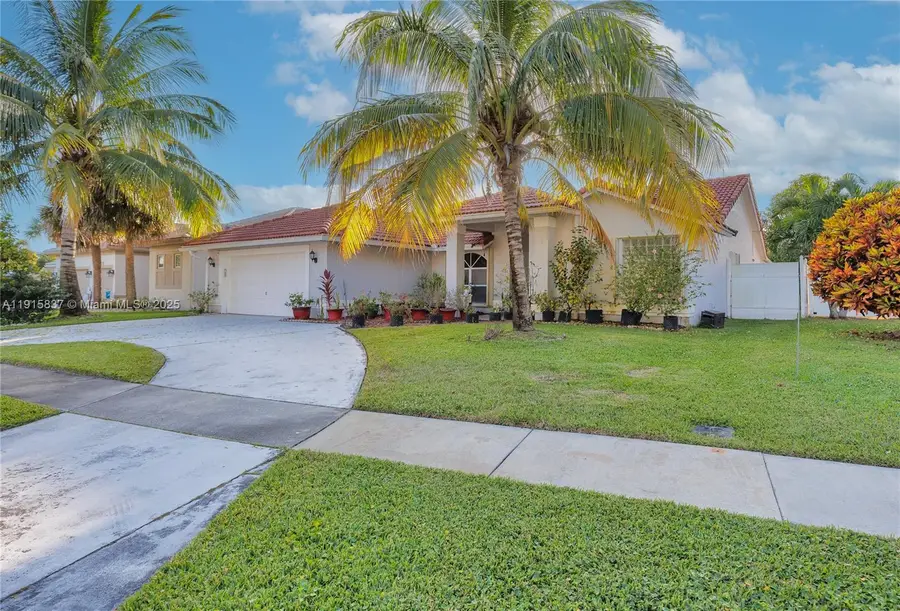 3462 Harness Cir, Wellington, FL 33449 - Image #2
