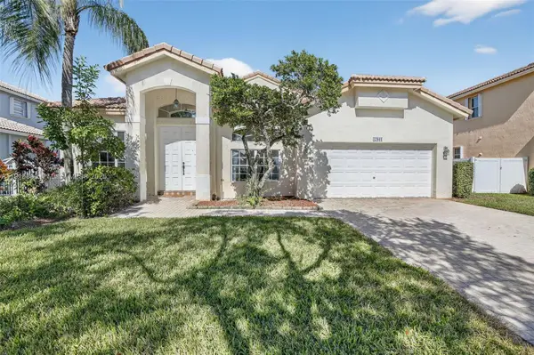 17061 NW 17th St, Pembroke Pines, FL 33028
