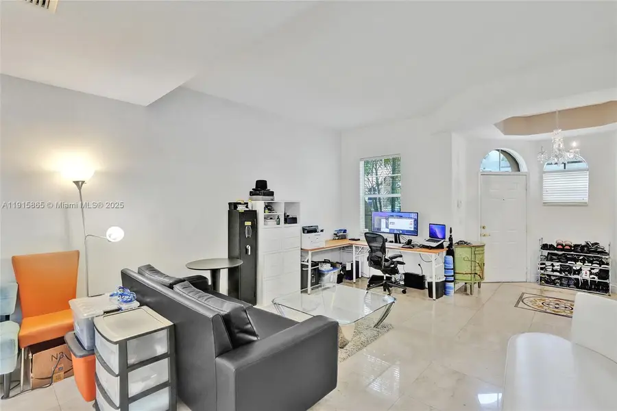 18450 NE 30th Pl, Aventura, FL 33160 - Image #3