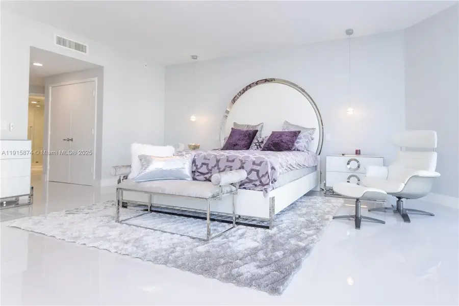 17111 Biscayne Blvd #505, North Miami Beach, FL 33160 - Image #3