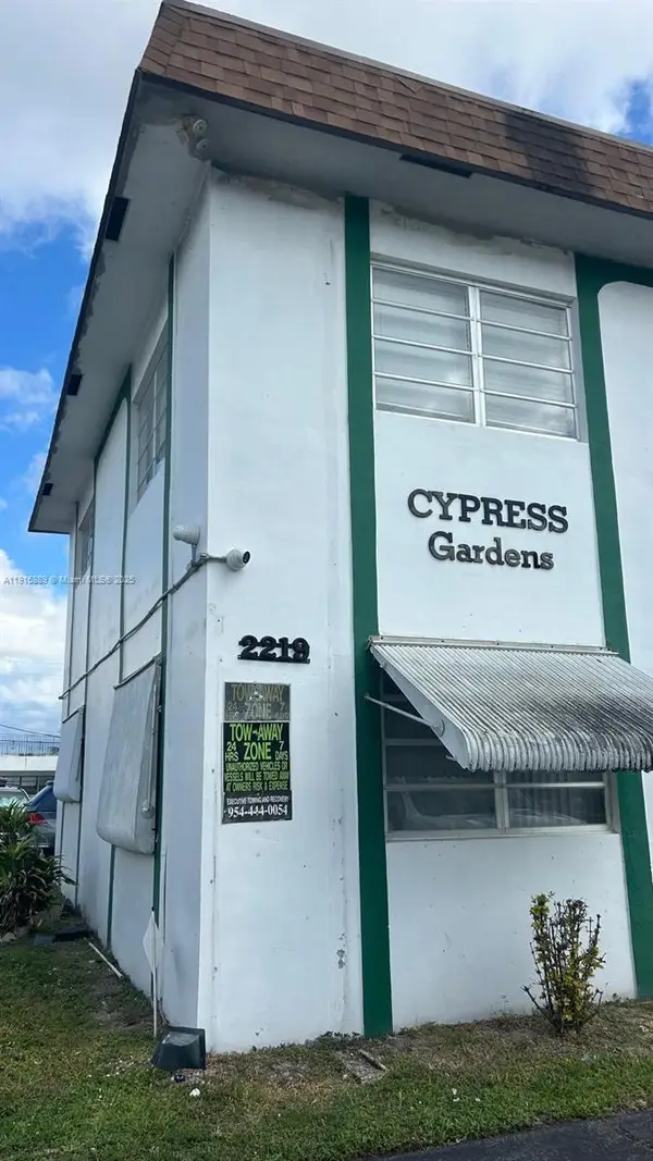 2219 Polk St #9A, Hollywood, FL 33020