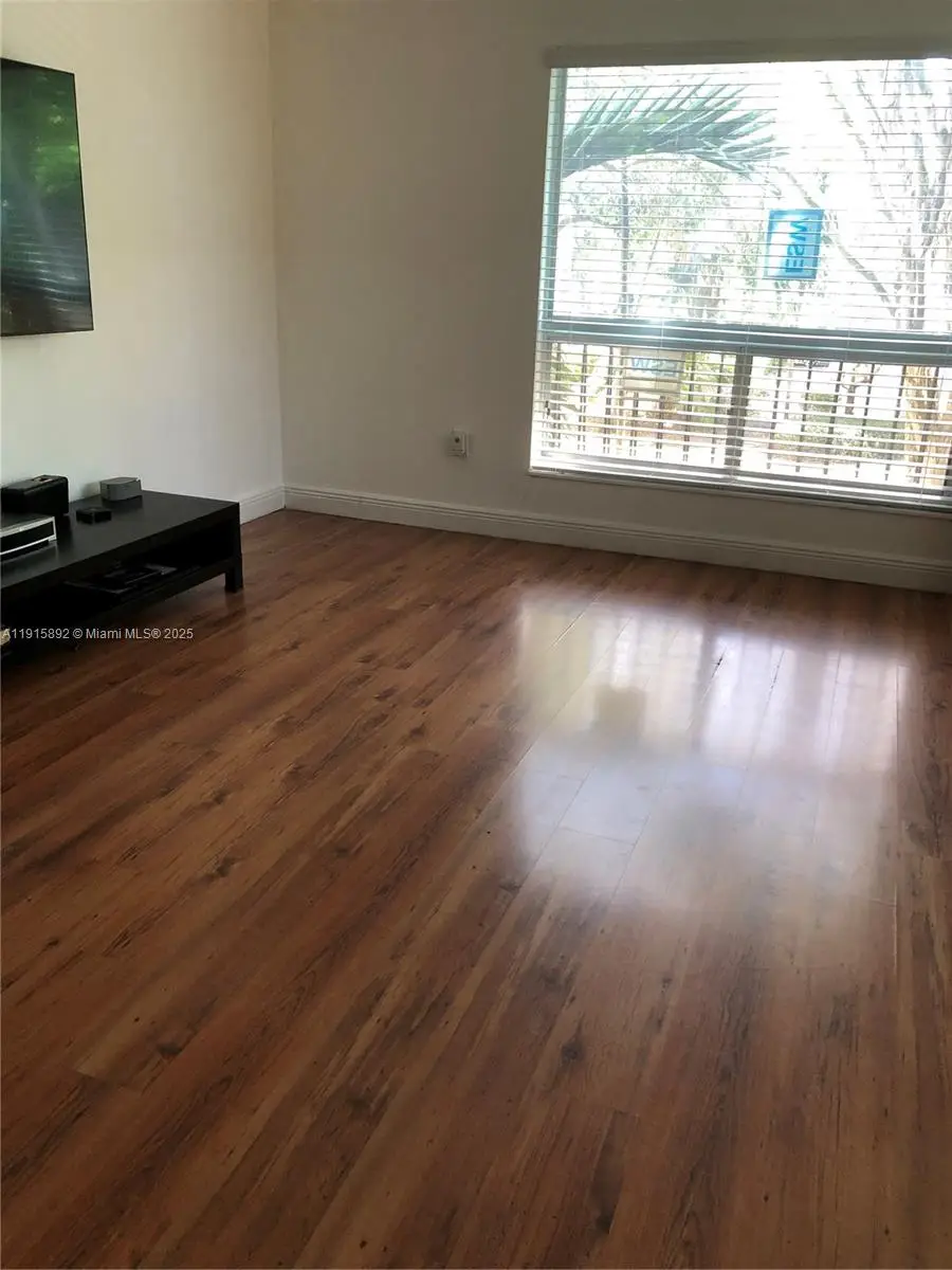 1110 Salzedo St #2G, Coral Gables, FL 33134 - Image #2