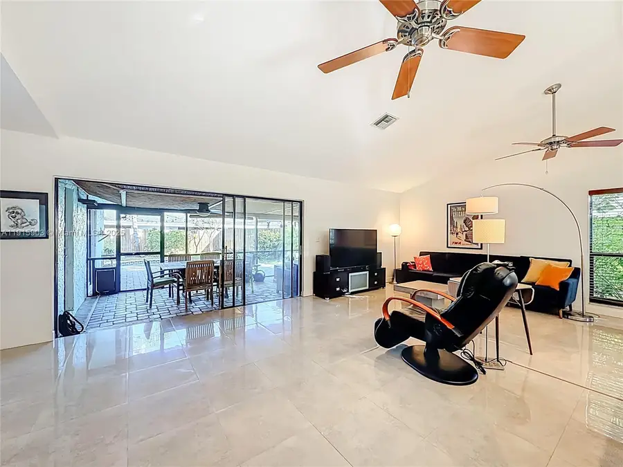 2321 NW 102nd Way, Pembroke Pines, FL 33026 - Image #3