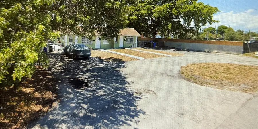 1035 NW 8th Ave, Fort Lauderdale, FL 33311 - Image #2