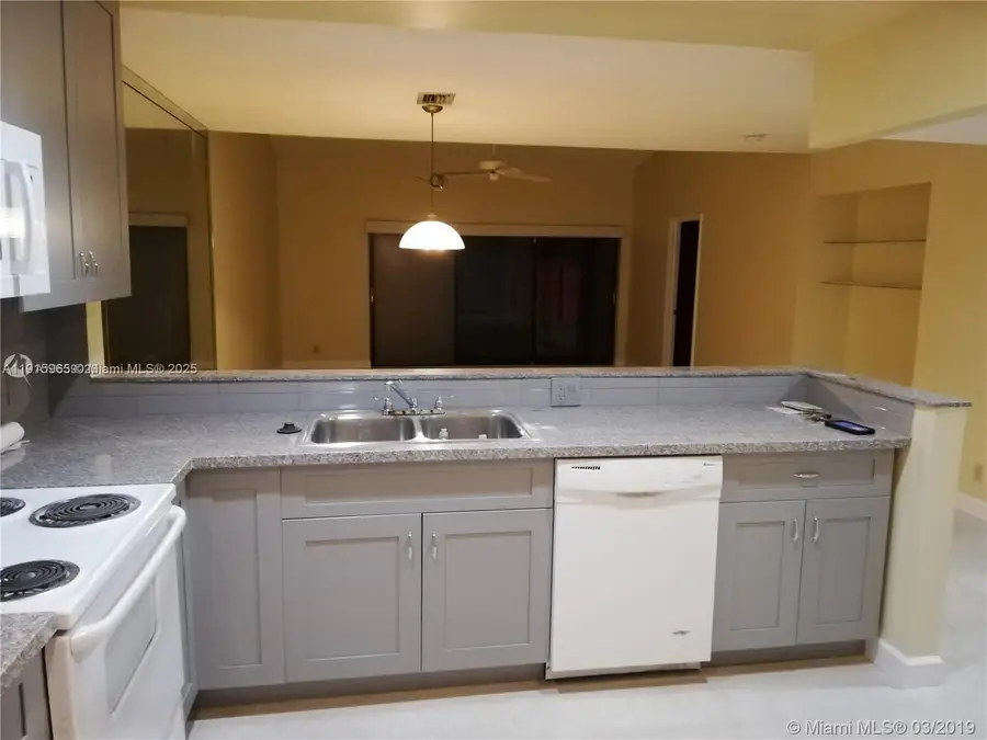 6985 NW 29th Ln, Fort Lauderdale, FL 33309 - Image #2