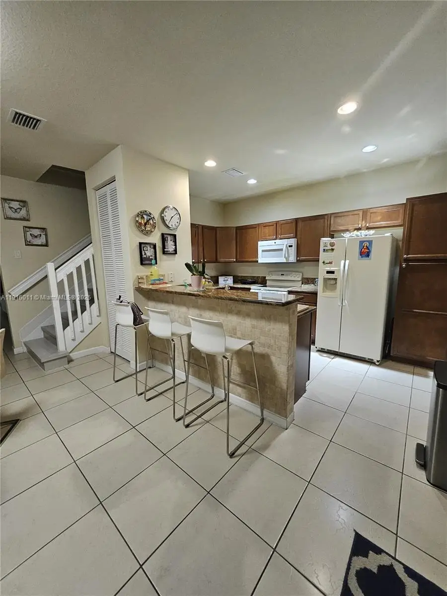9572 SW 169th Pl, Miami, FL 33196 - Image #3
