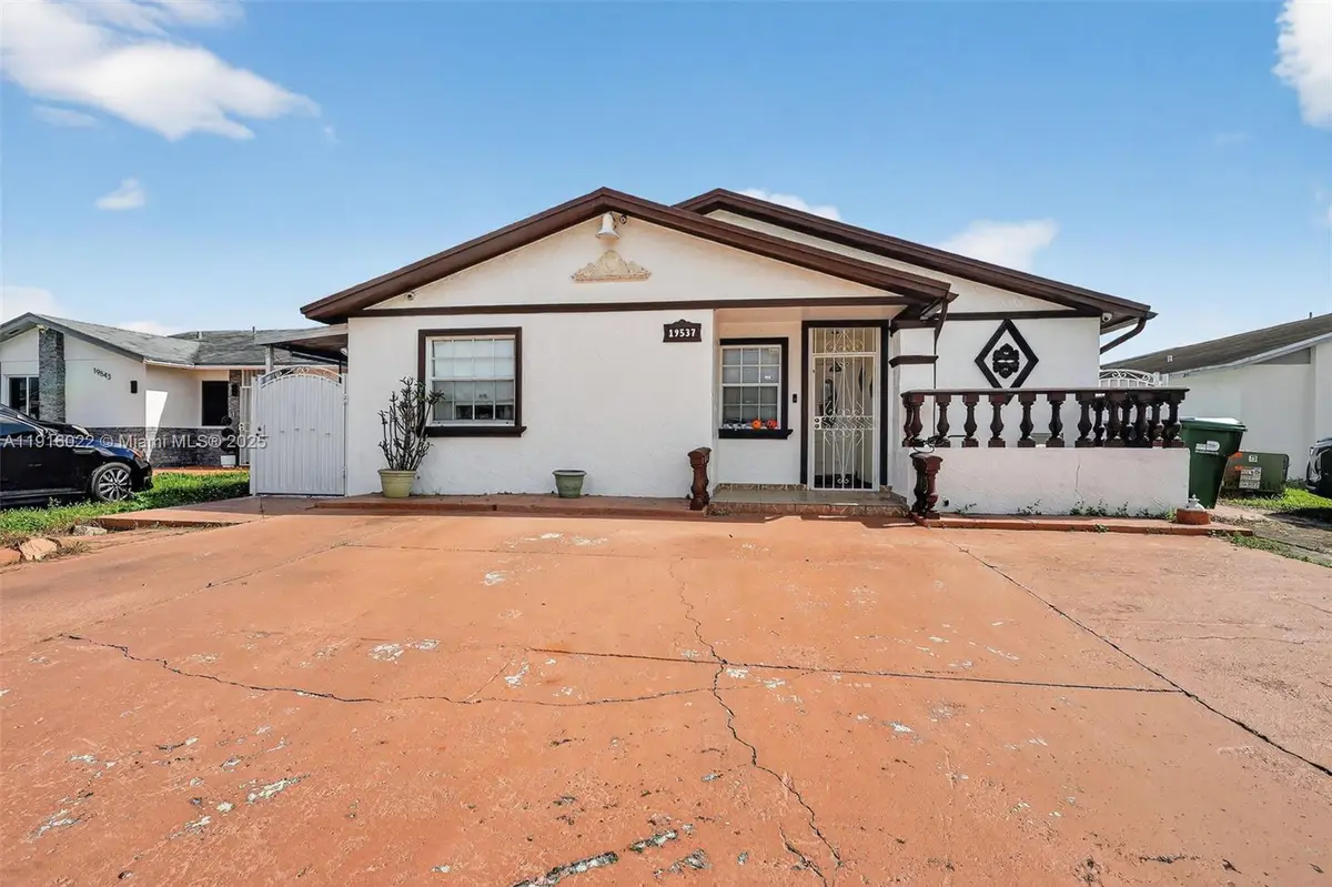 19537 NW 50th Ct, Miami Gardens, FL 33055 - Image #1