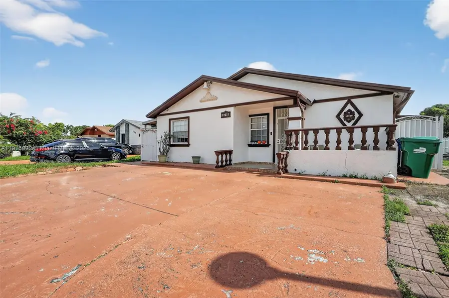 19537 NW 50th Ct, Miami Gardens, FL 33055 - Image #2