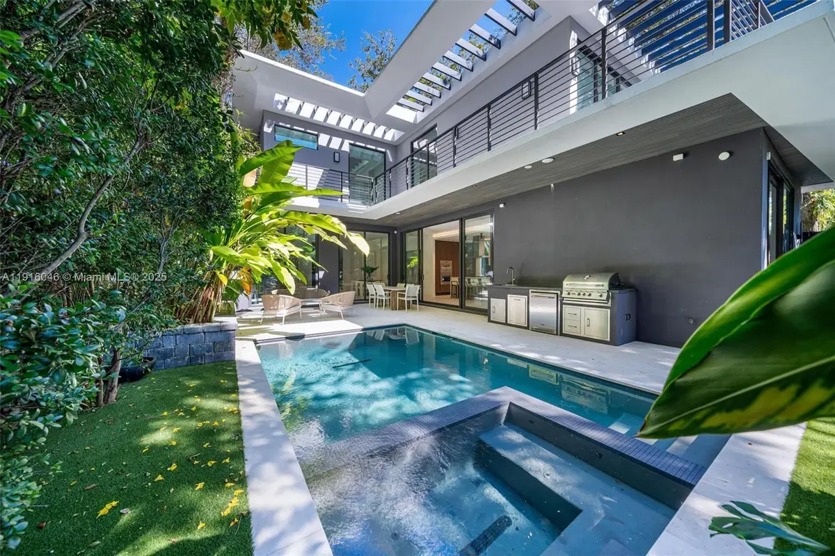 3670 Avocado Ave, Miami, FL 33133 - Image #1