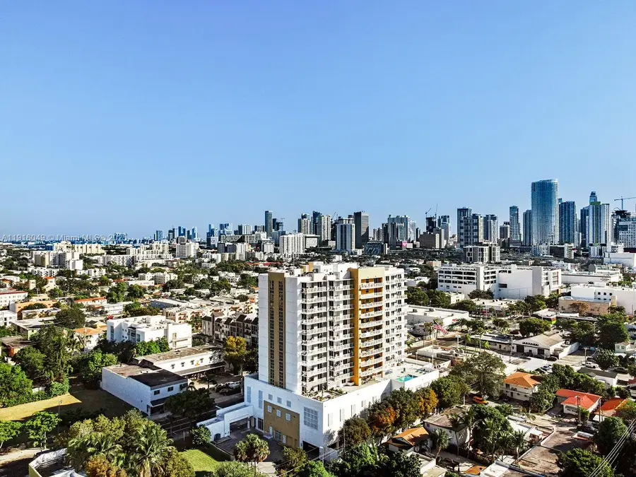 900 SW 8th St #1208, Miami, FL 33130 - Image #3