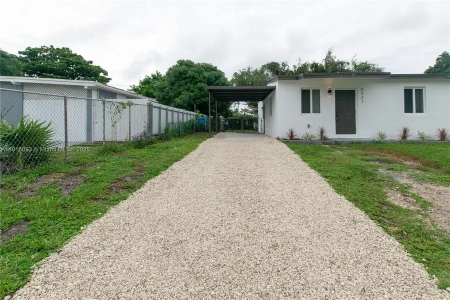 3721 SW 46th Ave, West Park, FL 33023 - Image #2