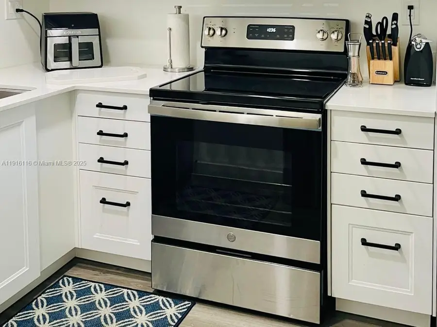 8941 S Hollybrook Blvd #103, Pembroke Pines, FL 33025 - Image #3